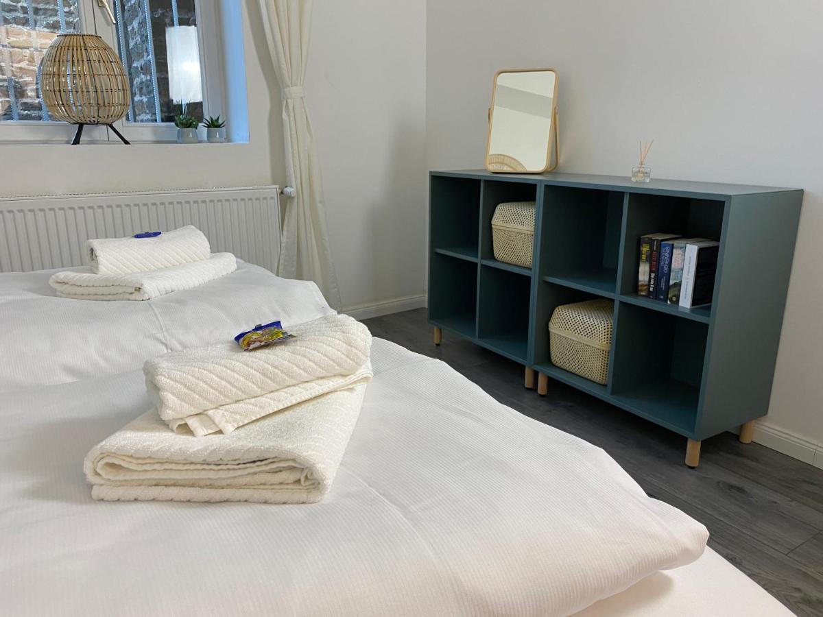 Direct Moselle view 200m² 4 SZ 10Pers Terrace Appartement Sankt Aldegund Buitenkant foto