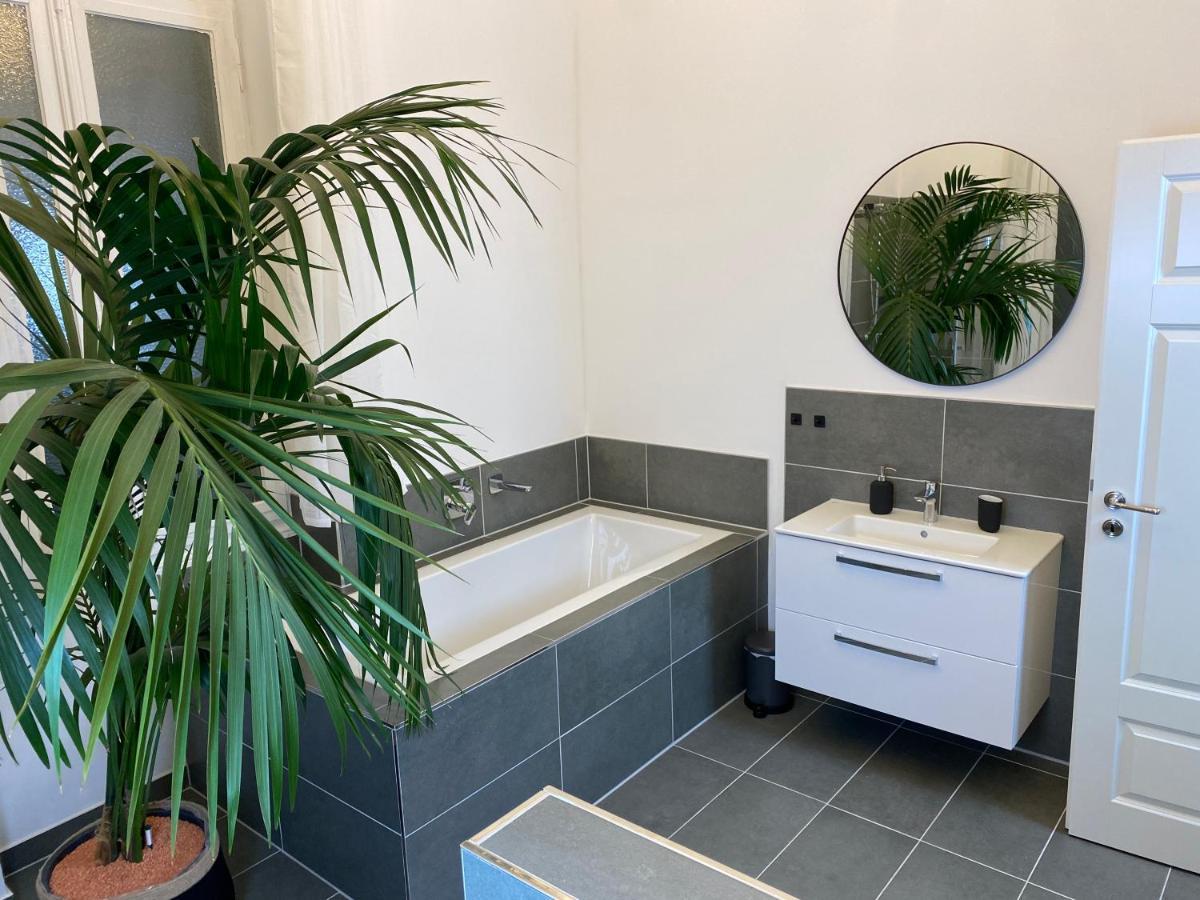 Direct Moselle view 200m² 4 SZ 10Pers Terrace Appartement Sankt Aldegund Buitenkant foto